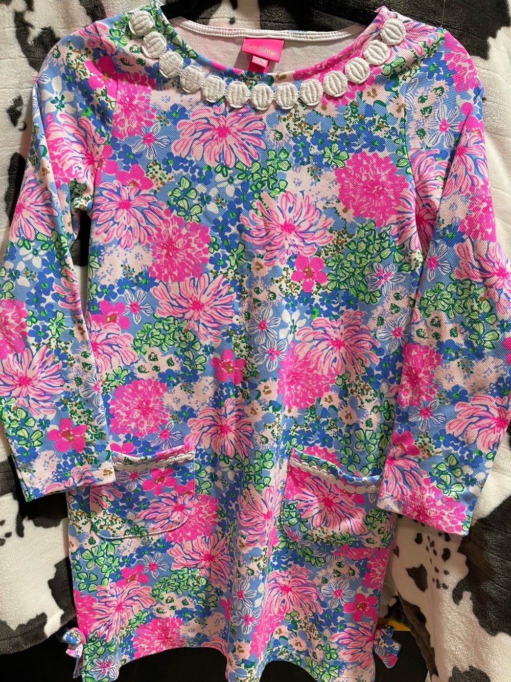 Lilly Pulitzer Hot Pink Label with Gold Script